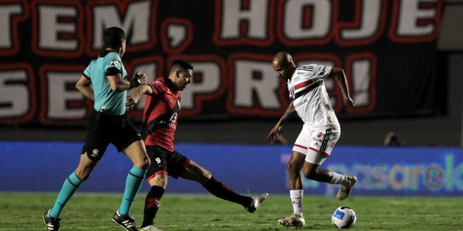 Atlético-GO abre vantagem sobre São Paulo na semifinal da Sul-Americana