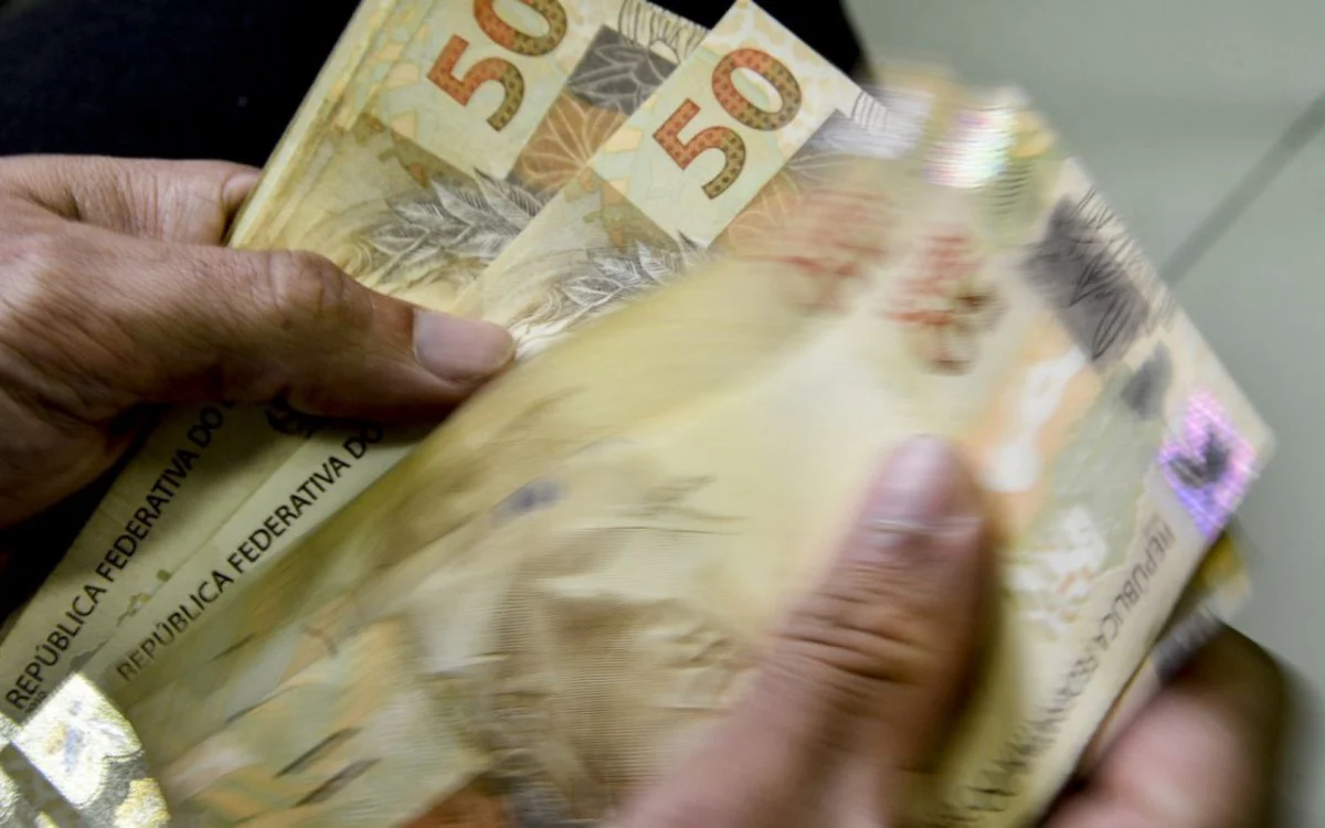 Empregadores têm até esta quarta para pagar 1ª parcela do 13º