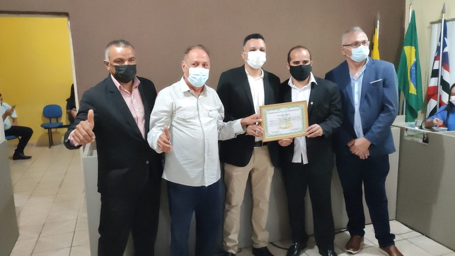 Câmara realiza entrega de 36 Títulos de Cidadão Parnaramense