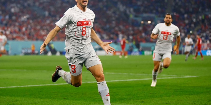 Em partida movimentada, Suíça supera Sérvia e avança na Copa