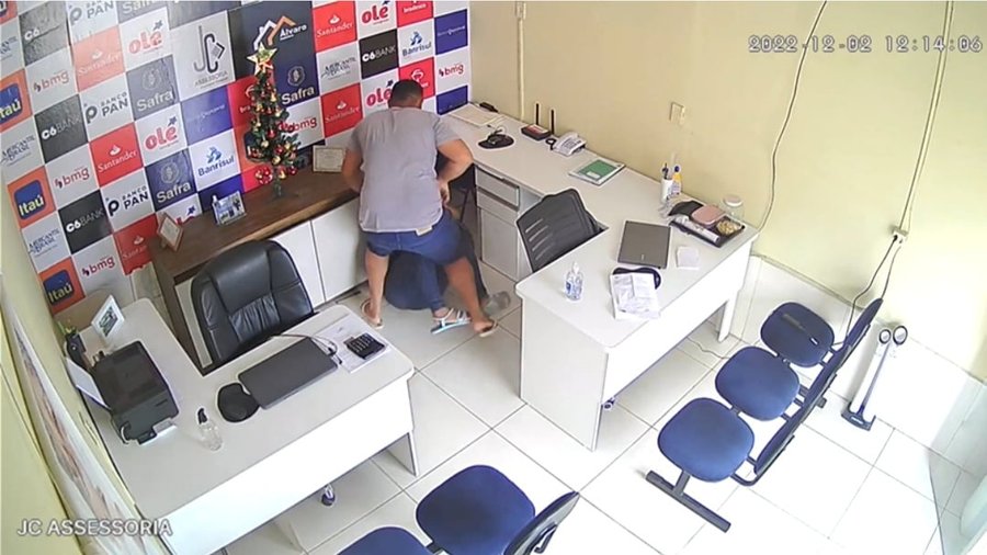 Homem corta a própria garganta após tentar matar ex-companheira a facadas no Maranhão