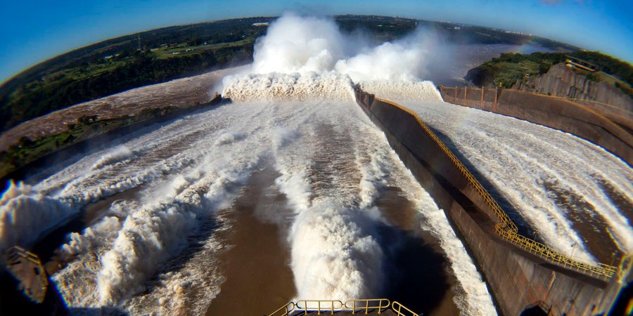 Com aumento das chuvas, usinas hidrelétricas abrem as comportas