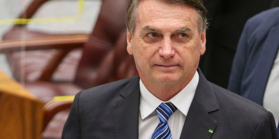 Ex-presidente Bolsonaro é internado em hospital nos EUA