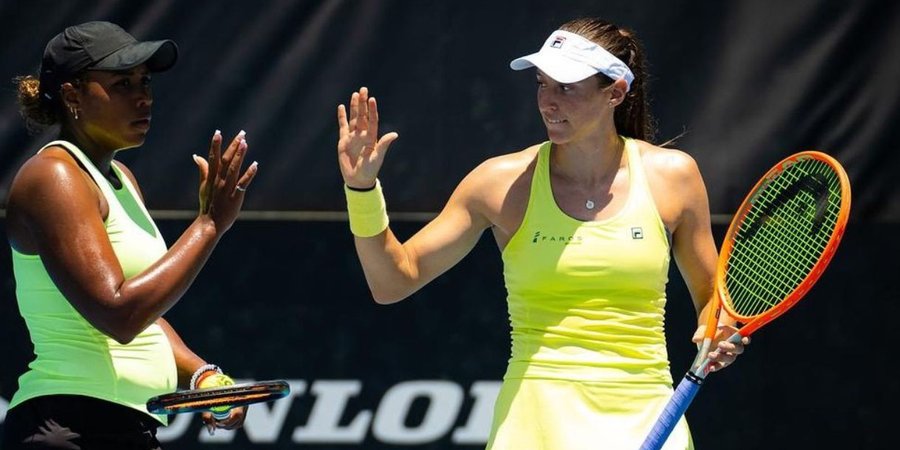 Luisa Stefani decide à noite título de duplas do WTA 500 de Adelaide