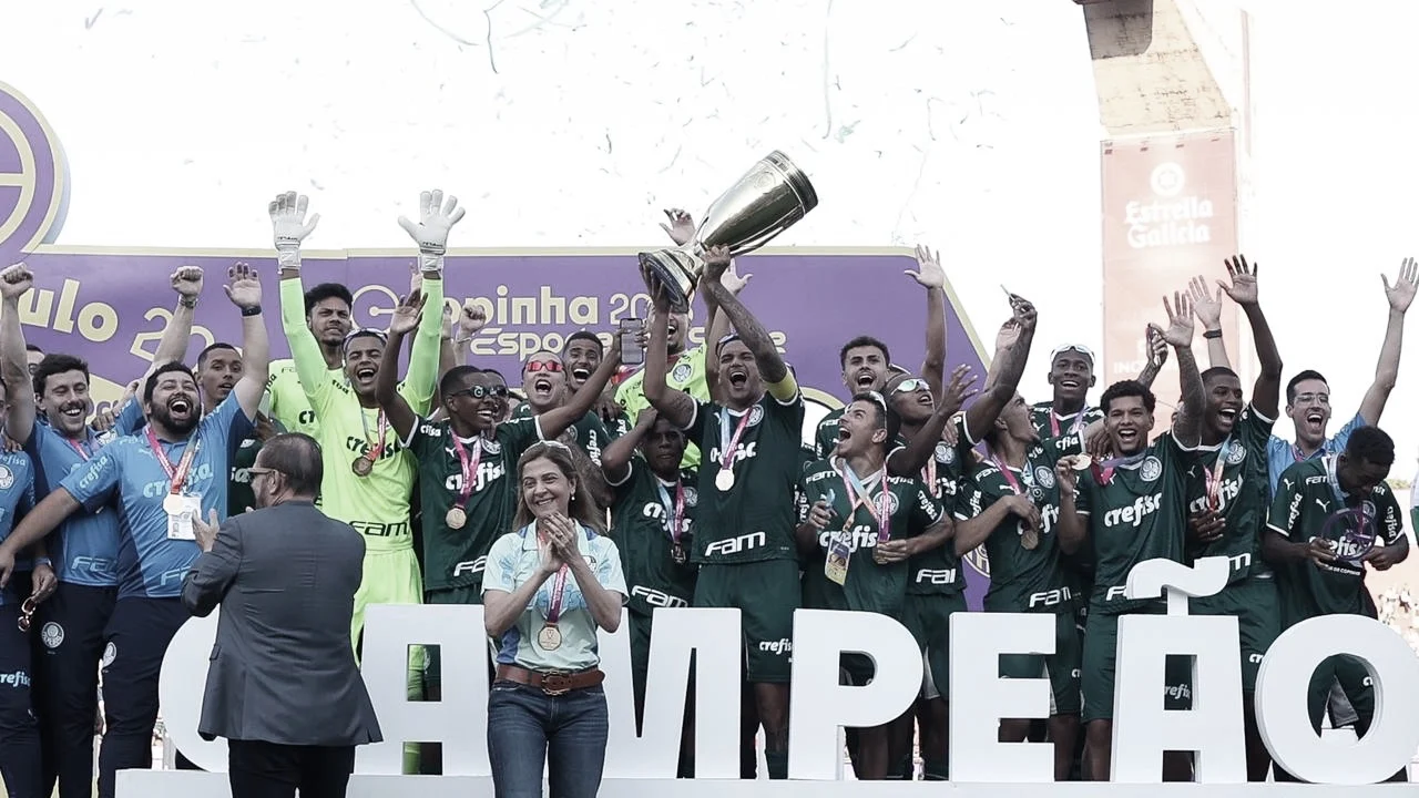 Palmeiras vence América-MG nos acréscimos e é bicampeão da Copinha
