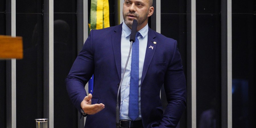 Audiência de custódia mantém prisão de Daniel Silveira