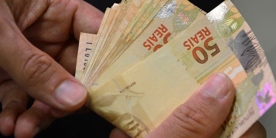 Lula assinará MP do salário mínimo de R$ 1.320 até 1º de maio