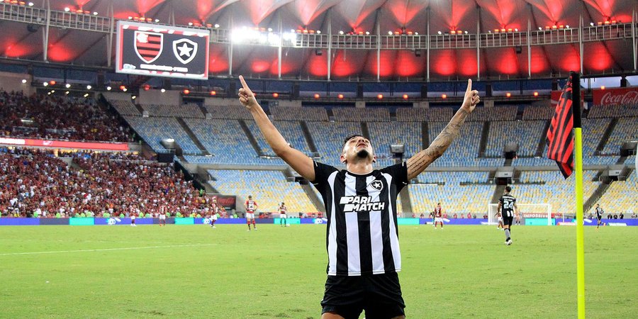 Botafogo volta a liderar o Campeonato Brasileiro após quase dez anos