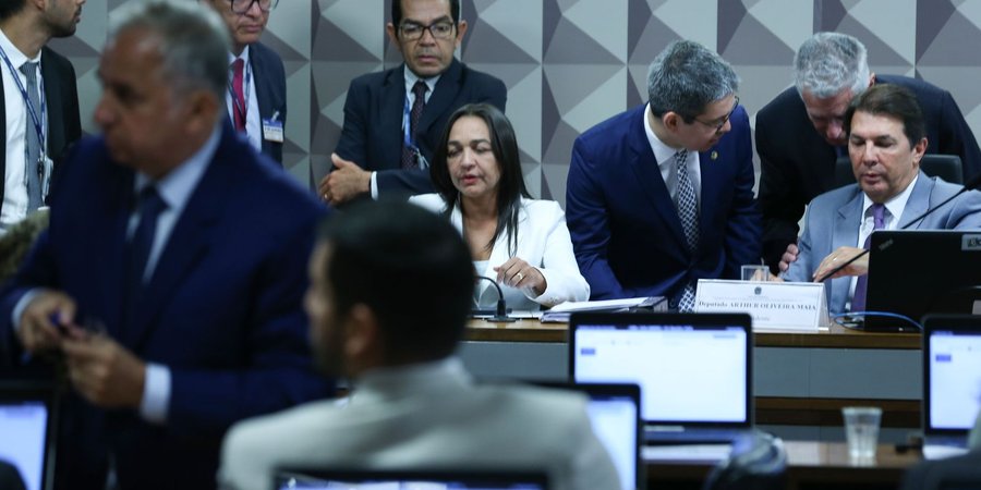CPMI do golpe convoca hacker Delgatti e mais quatro pessoas