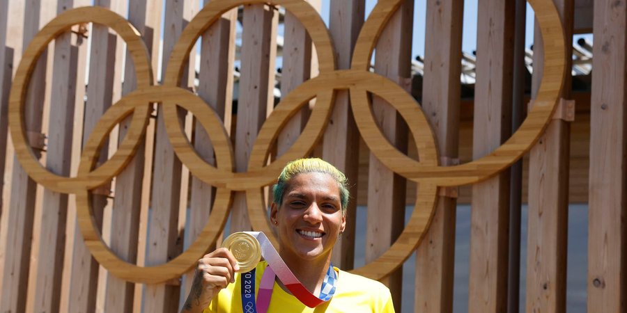 Por bi olímpico, Ana Marcela Cunha se desafia com mudança para Itália
