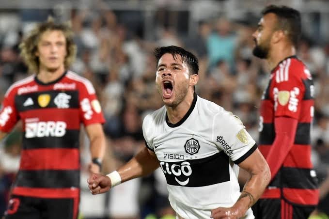 Flamengo leva três do Olímpia e é eliminado da Libertadores