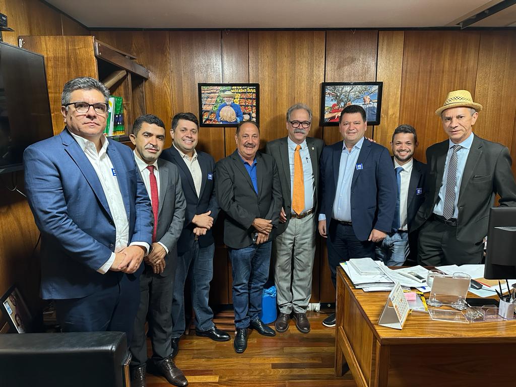 Parnarama: Prefeito Raimundo Silveira está em Brasília objetivando liberar recursos para o município