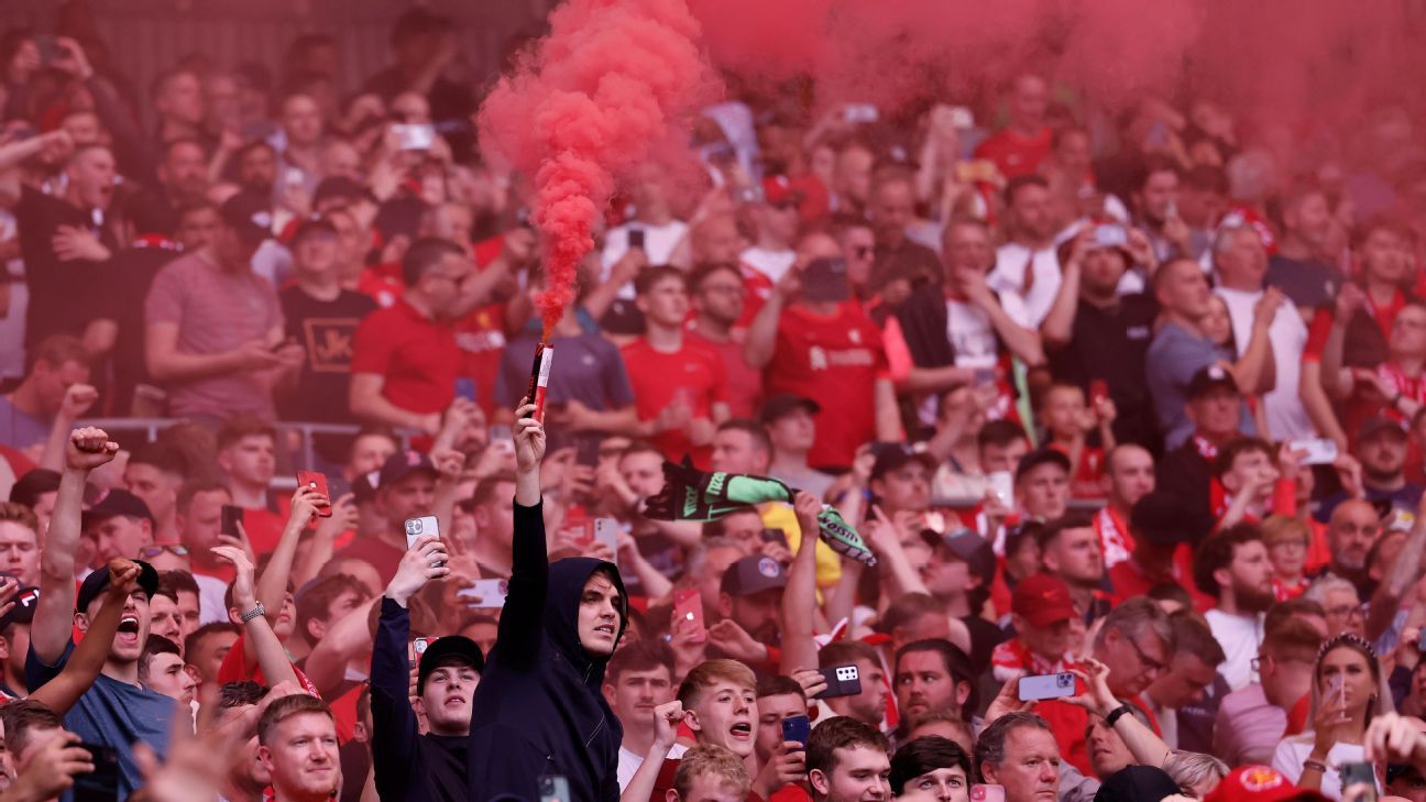 Polícia oferece fortuna por informações sobre o pai de craque do Liverpool