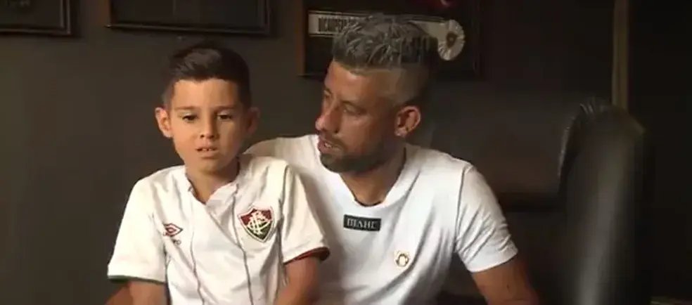 Ídolo do Flamengo comenta sobre seu filho ter escolhido o Fluminense como time