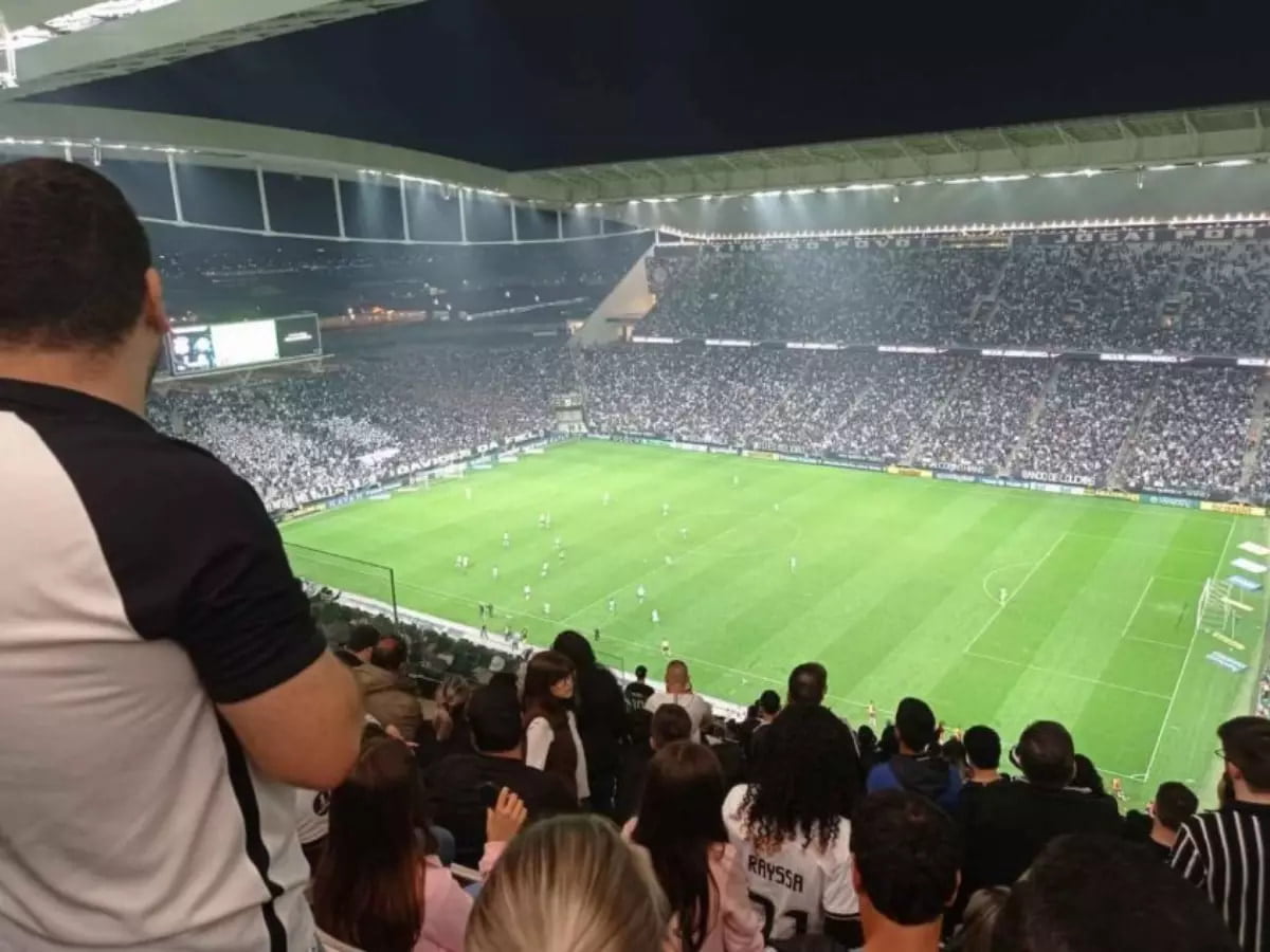 Torcida do Corinthians não perdoou mais um deslize e protestou após empate pelo Brasileirão