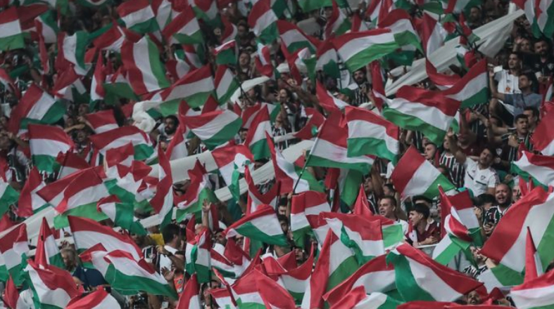 Vídeo — Reveja a inesquecível festa de bandeiras da torcida do Fluminense