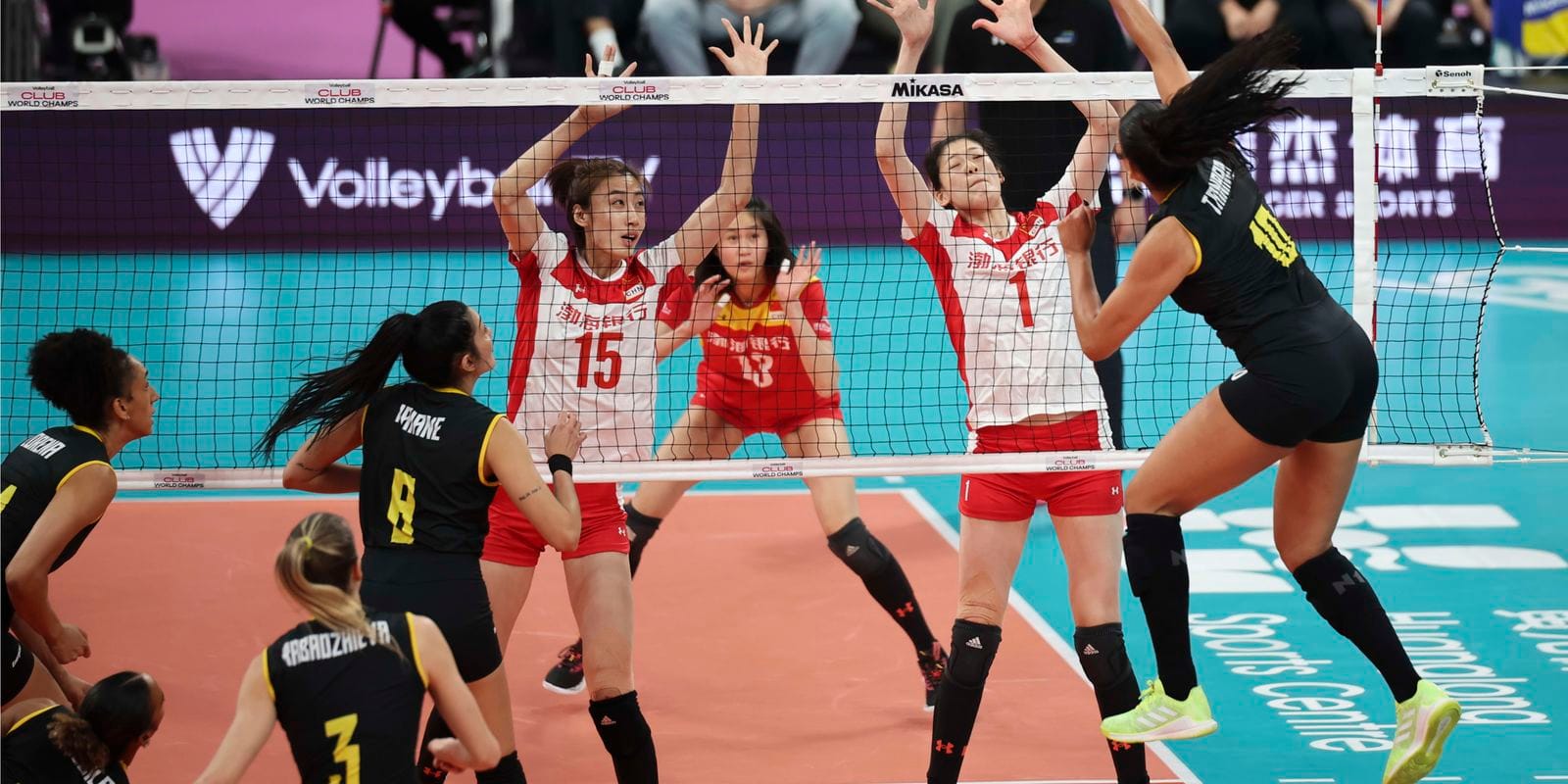 Praia perde para time chinês e fecha Mundial de Clubes em 4º lugar