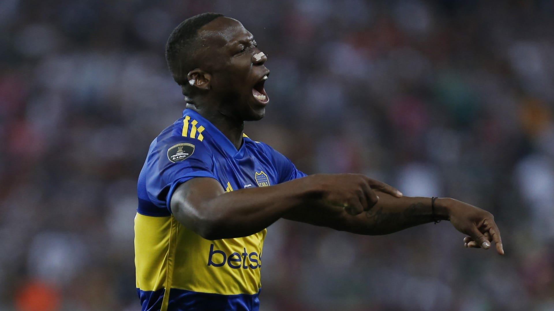 Boca Juniors recusa proposta do Botafogo por Advíncula