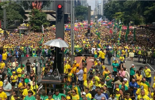 Ato reúne apoiadores de Bolsonaro em São Paulo