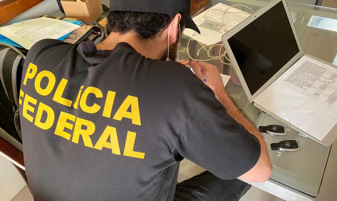MA: Homem é preso em flagrante suspeito de armazenar pornografia infantil 