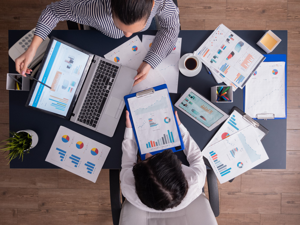 Painel de Emprego: vagas para analistas de Marketing e de Departamento Pessoal