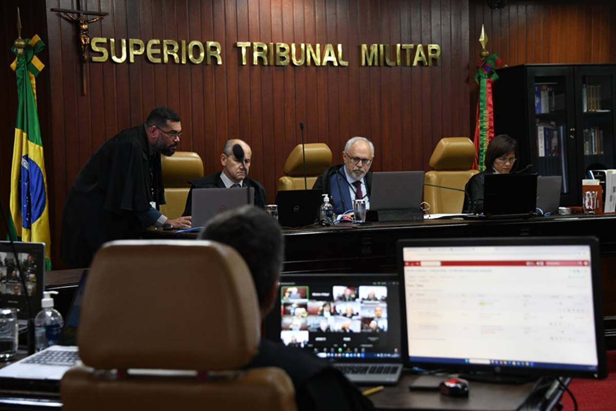 Nora é condenada por fraudar união com sogro militar e receber pensão