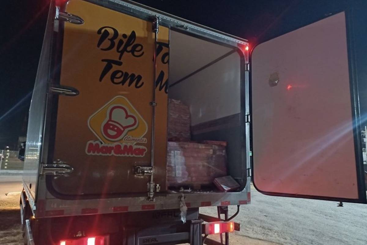 PRF apreende carga de eletrônicos e detém ladrão de hambúrgueres