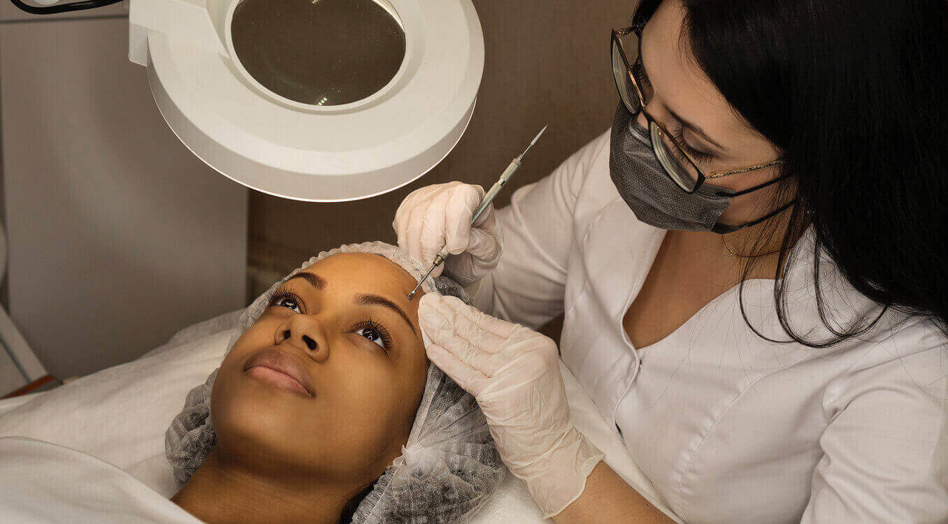 Painel de Emprego de segunda-feira com vaga para Esteticista