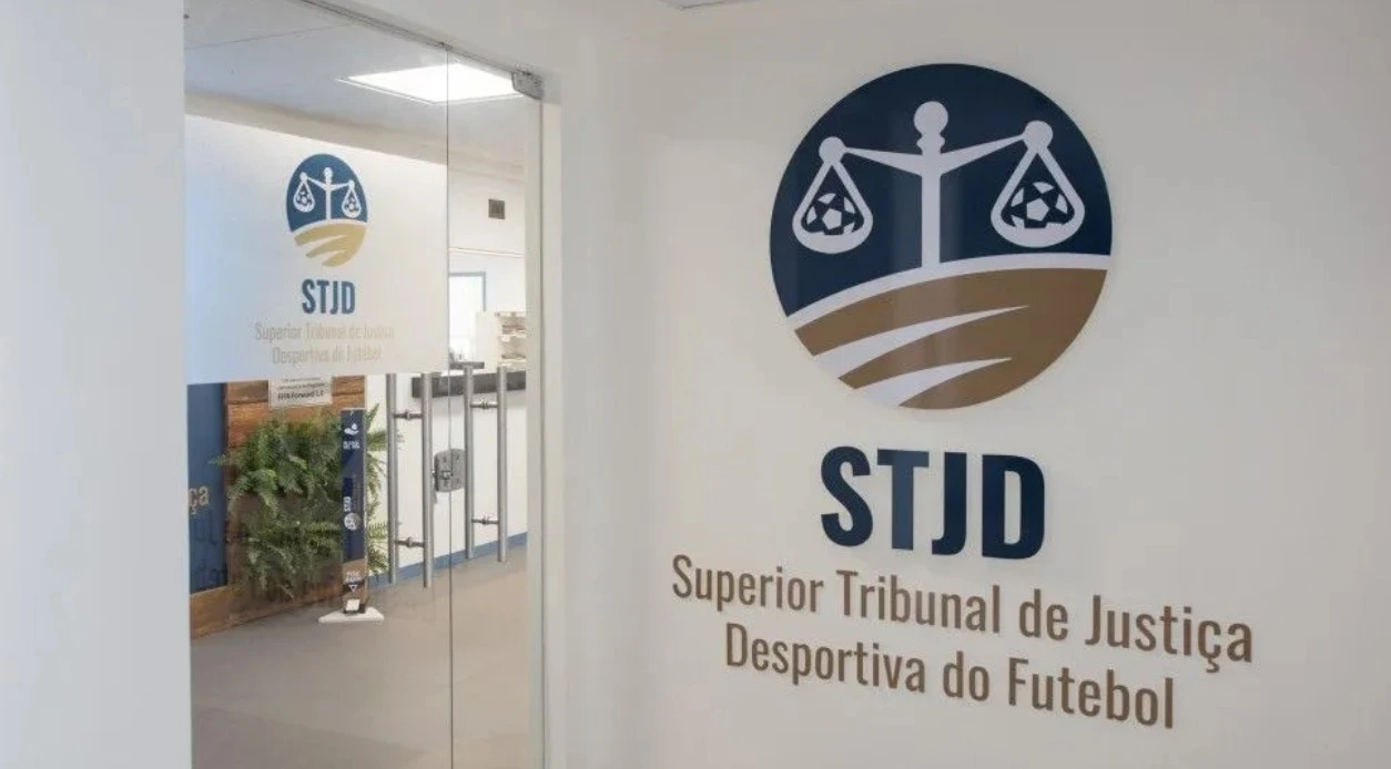 Rebaixado em campo, Sampaio sonha com reviravolta nos tribunais