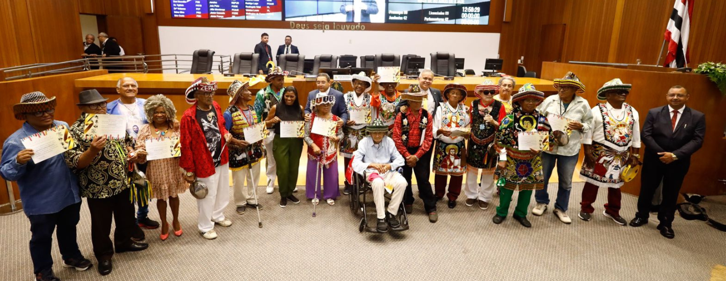 Cantadores de bumba meu boi com mais de 80 anos são homenageados em sessão solene na ALEMA