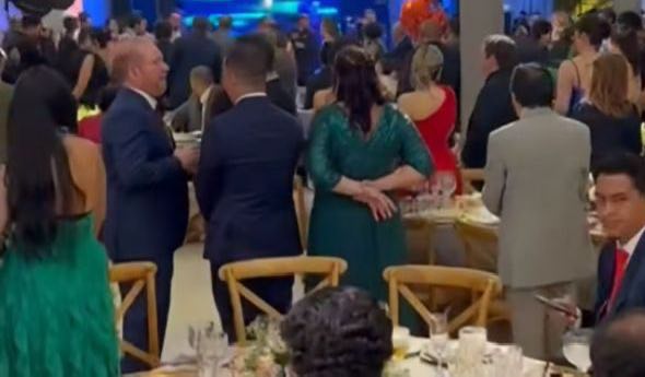 Amigo íntimo de Flávio Dino, Othelino Neto tenta esconder que esteve presente no casamento do Ministro do STF