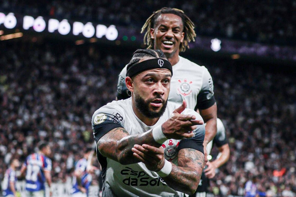 Corinthians derrota Bahia, engata oitava vitória seguida e está a um empate da Libertadores