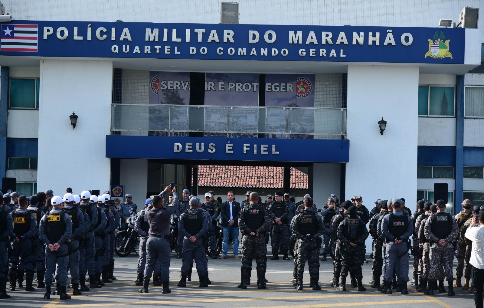 Forças de segurança reforçam policiamento ostensivo durante festas de fim de ano