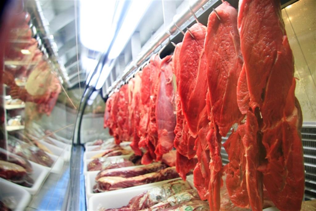 Inflação tem alta de 0,39% em novembro, influenciada por aumento da carne