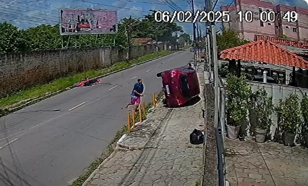 Motoqueiro mata motorista após perseguição e capotagem de veículo na PB