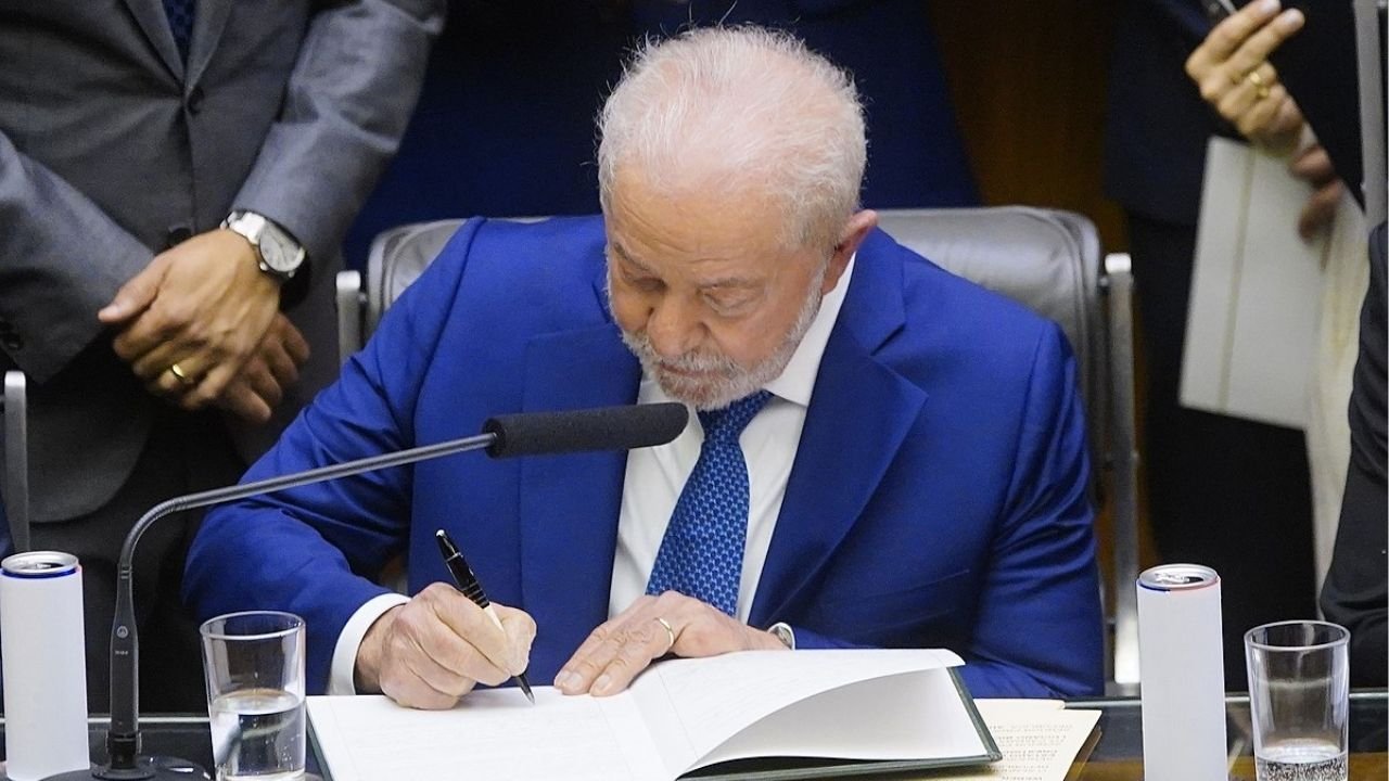 Nova lei trabalhista que impacta feriados e domingos entra em vigor a partir de 1º de julho