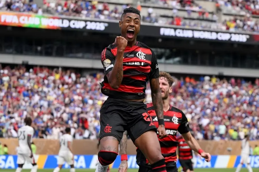 Flamengo vence Chelsea de virada e fica perto das oitavas do Mundial