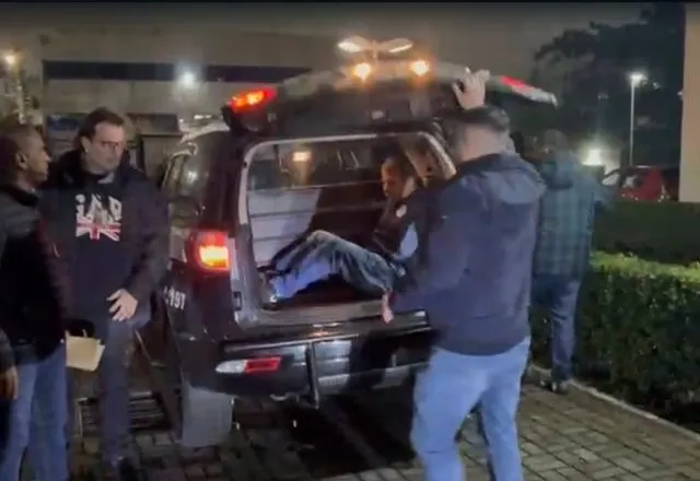 Polícia prende suspeito de envolvimento em ataque hacker que desviou milhões e interrompeu PIX