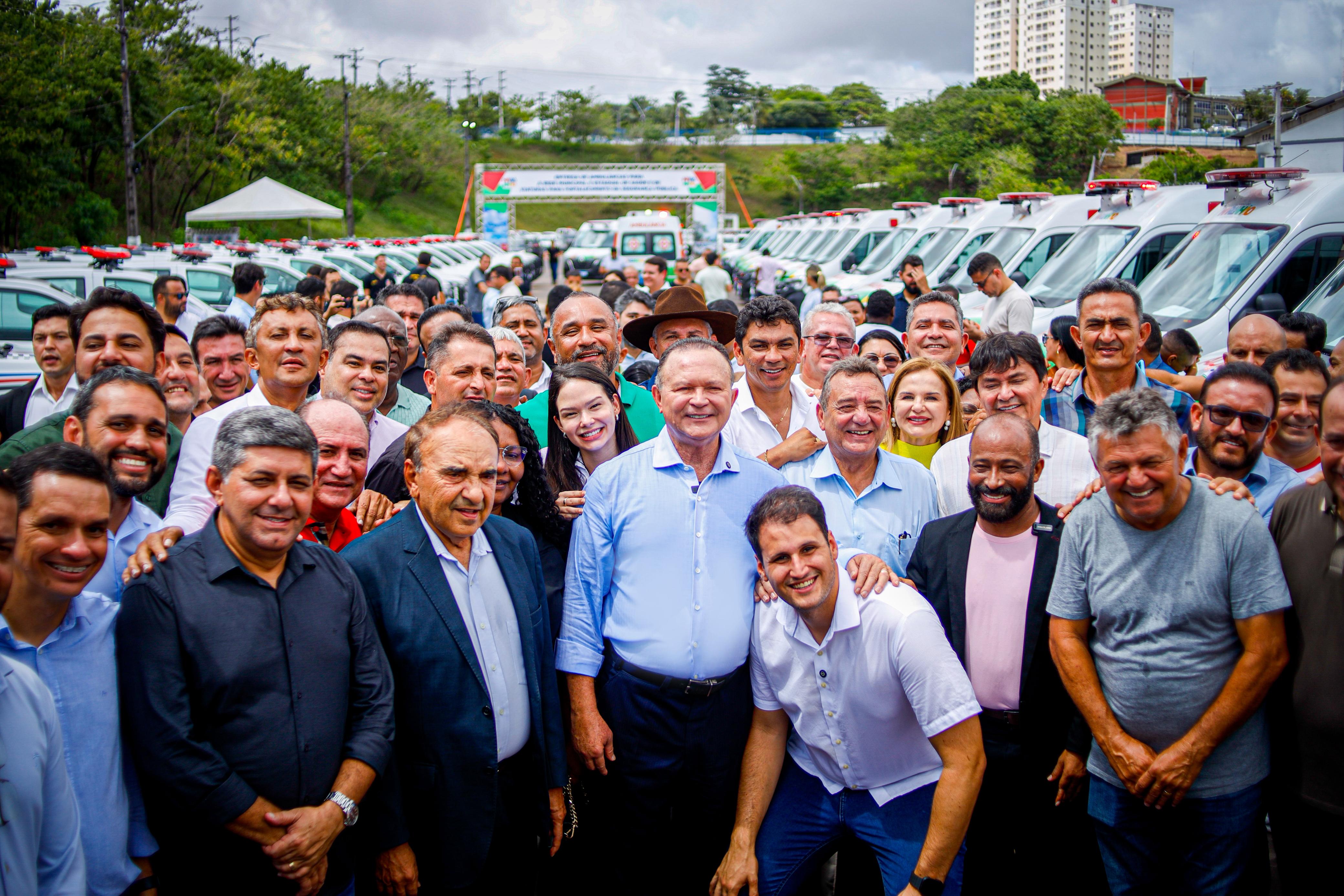 Brandão reforça saúde e segurança no Maranhão com entrega de 71 ambulâncias e 40 viaturas
