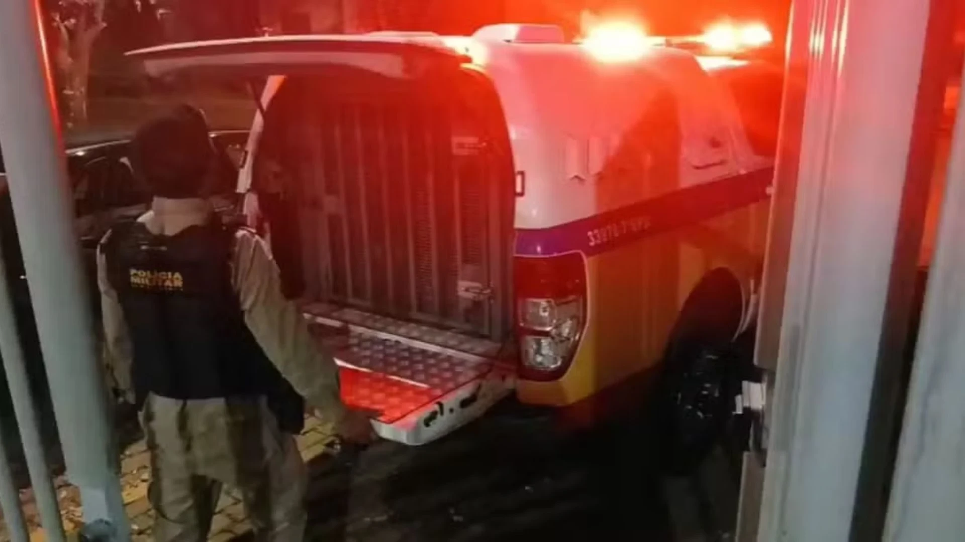 Mulher é morta a tijoladas e facadas pelo ex-namorado após se recusar a reatar relacionamento em MG