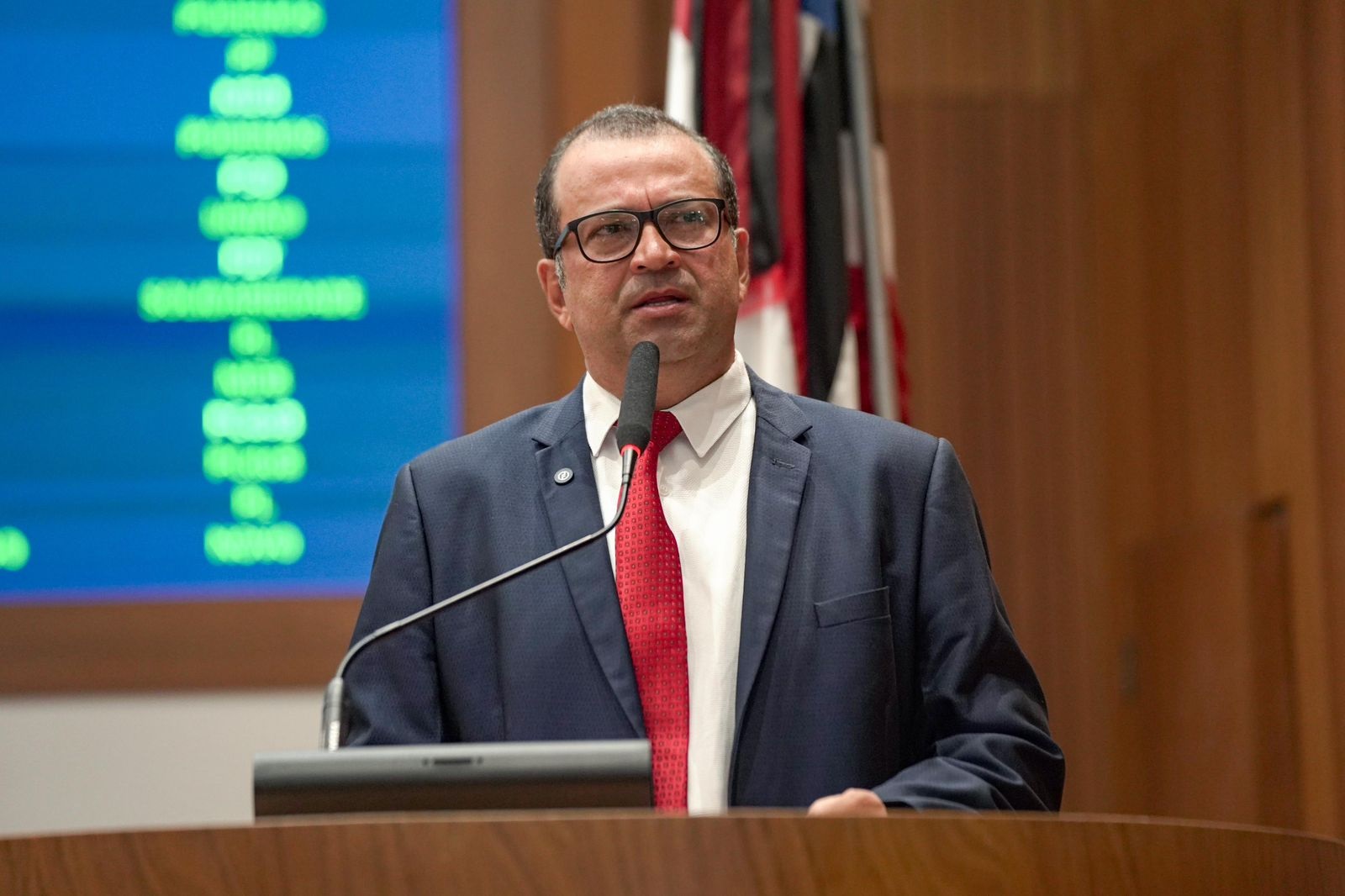 Deputado Adelmo Soares critica opositores que mudam de lado em busca de interesses pessoais
