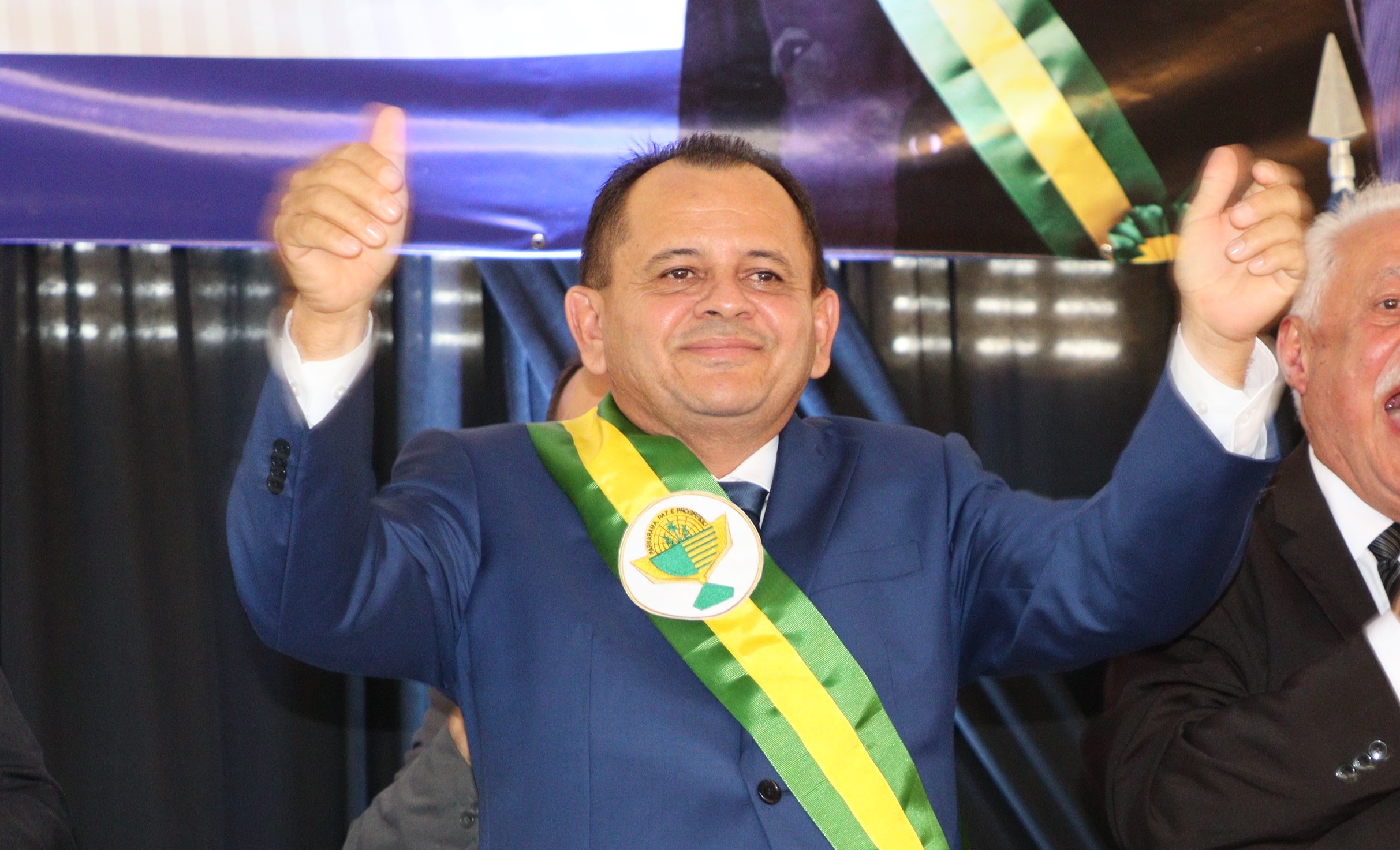 Prefeito Juvenal Silva atinge 74% de aprovação em Parnarama, aponta pesquisa