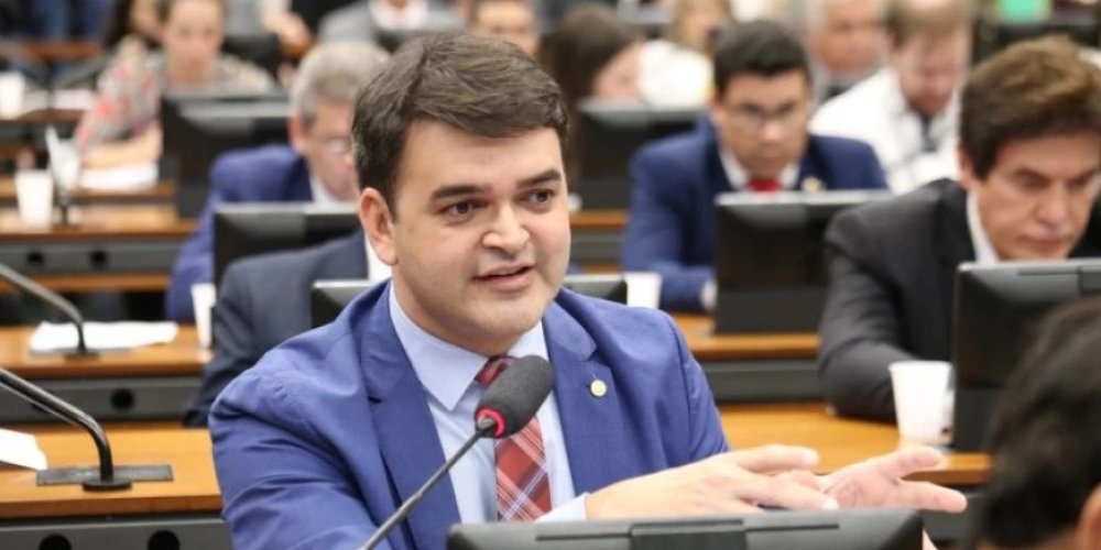 Deputado Rubens Jr destaca entregas do Governo do Estado em Matões durante discurso na Câmara dos Deputados