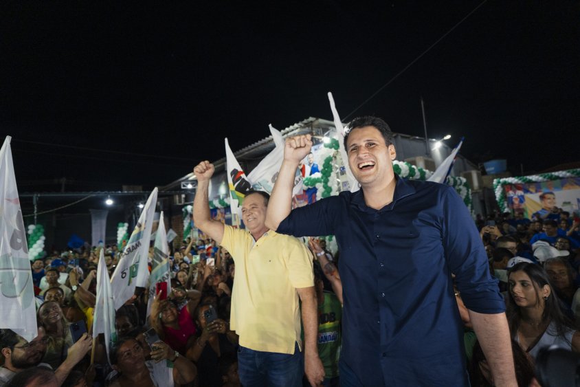 Orleans comemora com multidão em Presidente Dutra crescimento de sua pré campanha em todo o estado