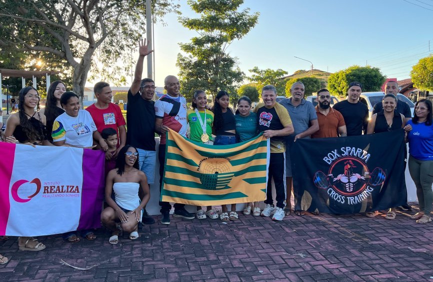 Parnarama recebe Liara Sousa com festa após título brasileiro de judô