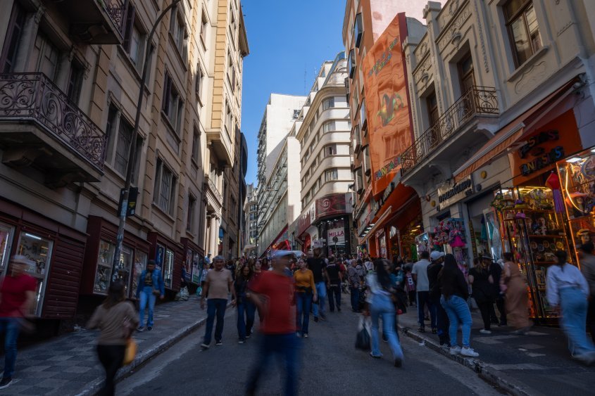 Brasil sobe para quinto lugar entre economias que mais cresceram no 2º tri, aponta pesquisa